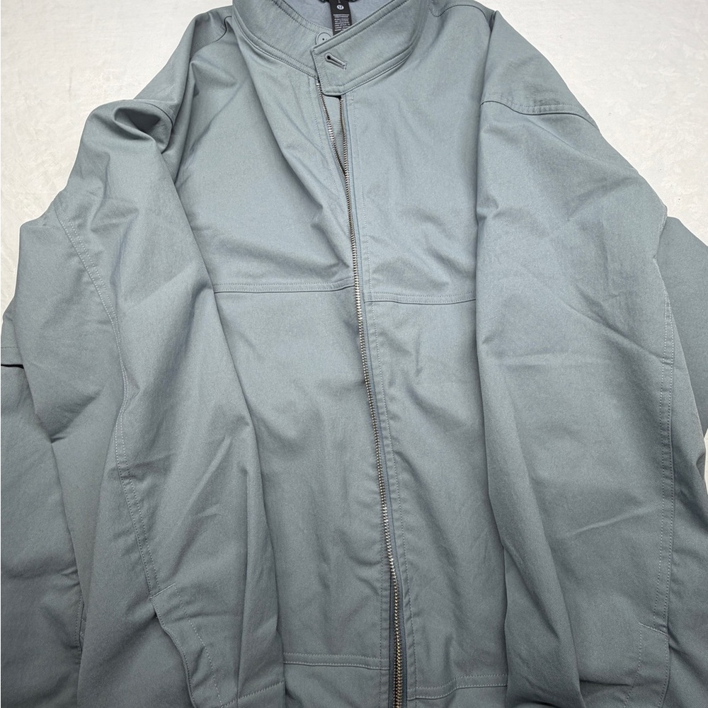 lululemon athletica Men's Slate Gray Jacket